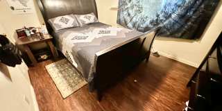 Charming 3BR Home with Large Yard & Easy I-35 Access Near Denton Gallery 11