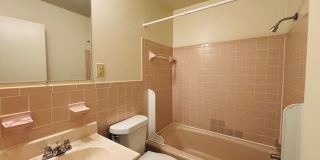 3 Bedroom 2.5 Bath Townhouse Gallery 18