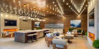 Pearl Rosemont Gallery 48
