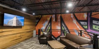 600 on Broad Gallery 2