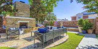 The Livingston Gallery 15