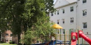 Eaton Square at Arlington Ridge Gallery 18