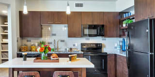 The Curve at Melrose Gallery 4