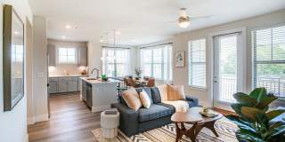 Jolie Pflugerville Gallery 13