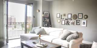 Dewey 3700 Apartments Gallery 13