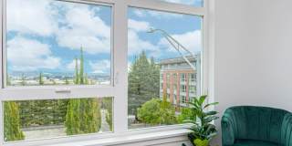 Koz on Market Gallery 10