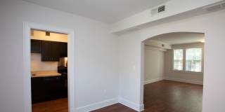 Colonial Village Apartments Gallery 9
