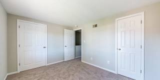 Oakdale Square Apartments Gallery 9