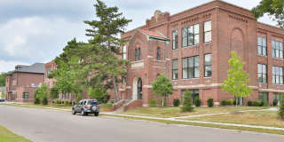 Senior Living - The James Ferndale Gallery 21