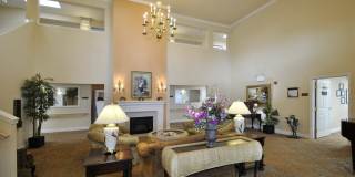 Elmhaven Manor - Senior Living Gallery 12
