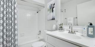 The Residences at Lakeview Gallery 15