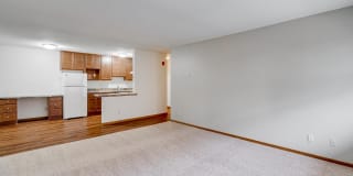 Bryant Manor Apartments Gallery 38