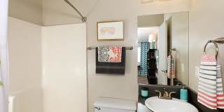 47Seventy Settler's Point Apartments Gallery 9