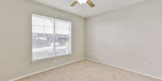 Metro Midtown Gallery 10