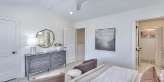 10th & Park Gallery 28