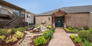 Senior Housing - Westmount at Braesridge Gallery 12