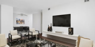 536 West Addison 536 West Addison Gallery 10