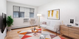 537 West Melrose Gallery 10
