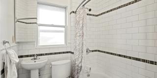 The Cornelia Suites Gallery 12