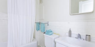 Adelphia House Gallery 5