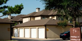 Estate Villas at Krum Gallery 61