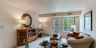 Elmhaven Manor - Senior Living Gallery 4