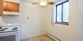 Randolph Avenue | 1172 Gallery 18