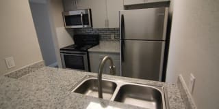 Towne Lake Apartments Gallery 11