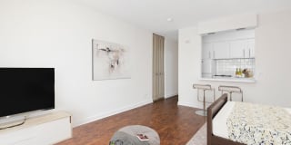 544 West Melrose Gallery 20