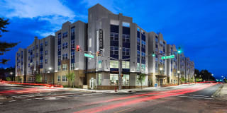Yugo Greenville Uptown - Student Housing Gallery 16