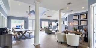 The Lexington Gallery 18