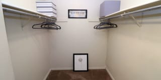 Seasons Apartments Gallery 31