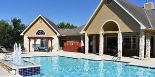 Pinnacle Woods Apartment Homes Gallery 2