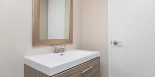 Augustine at Glendale Gallery 7