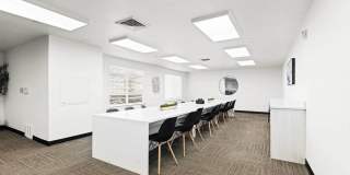 Wall & 17th Gallery 12