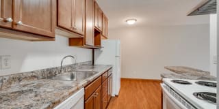 Bryant Manor Apartments Gallery 27