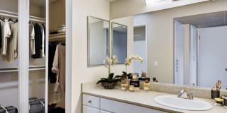 Kendallwood Apartments Gallery 7