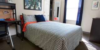 College Suites at City Station East - Student Housing Gallery 4