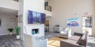 Augustine at Glendale Gallery 9