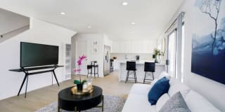The CitiZen South Bay on W235 Gallery 13
