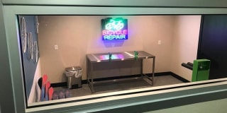 Foothill Place Gallery 38