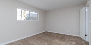 Mosaic at Western Apartments Homes Gallery 8