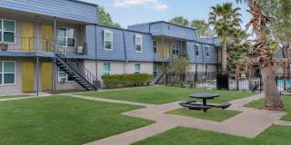 Valencia Grove Gallery 4