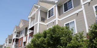 Yugo Lexington Campus Court Gallery 10