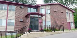 Kendall Manor Apartments Gallery 16