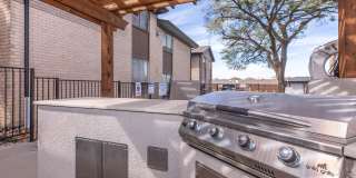 Casa Hills Apartments at Dallas West Gallery 17