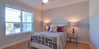 The Moderne Gallery 9