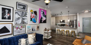 Yugo Greenville Uptown - Student Housing Gallery 21