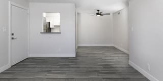 Foothill Place Gallery 18