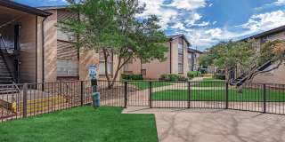 Casa Hills Apartments at Dallas West Gallery 19